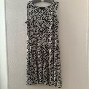 Perceptions Black and White Floral Midi Dress